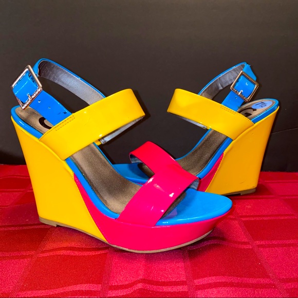 🔥G by Guess Multicolor Pink, Yellow & Blue Wedge Like New 7.5 CUTE! 🌺3xHost Pick - Picture 2 of 11